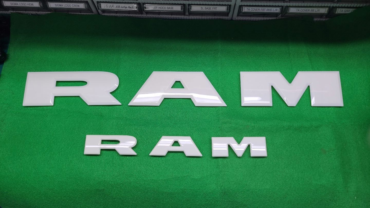 dodge ram badge.jpg